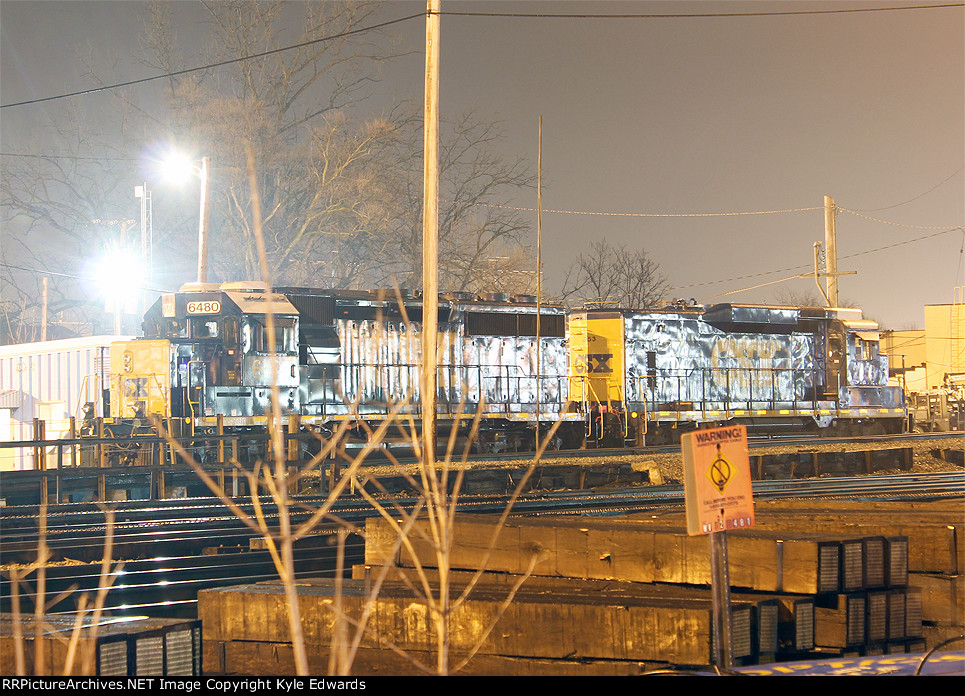 CSX GP04-2 #6480 and CSX Road Slug #2253